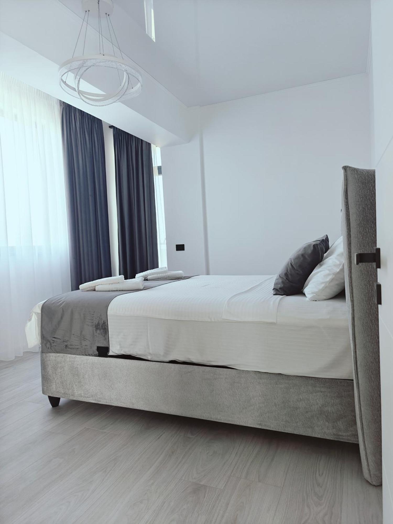 Mamaia Nord Vip Aparthotel Нэводари Экстерьер фото